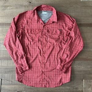 Columbia Omni Shade Men's Large Red Plaid Shirt